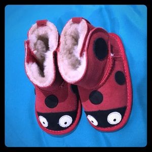 Emu baby boots